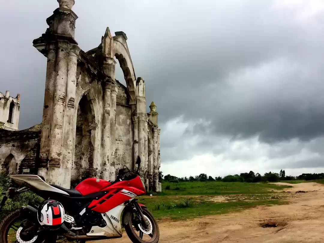 Photo of The submerging churc