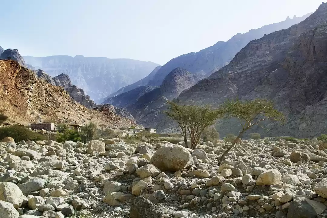 Exploring Wadi Naqab Rocks