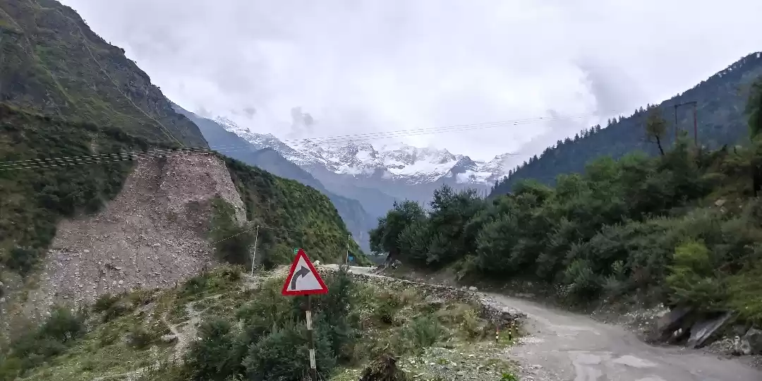 Photo of Yamunotri temple sma