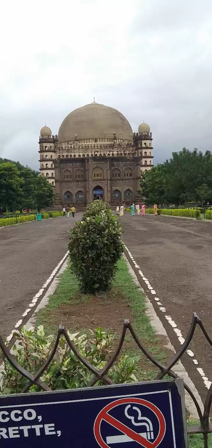 Photo of Gol Gumbaz