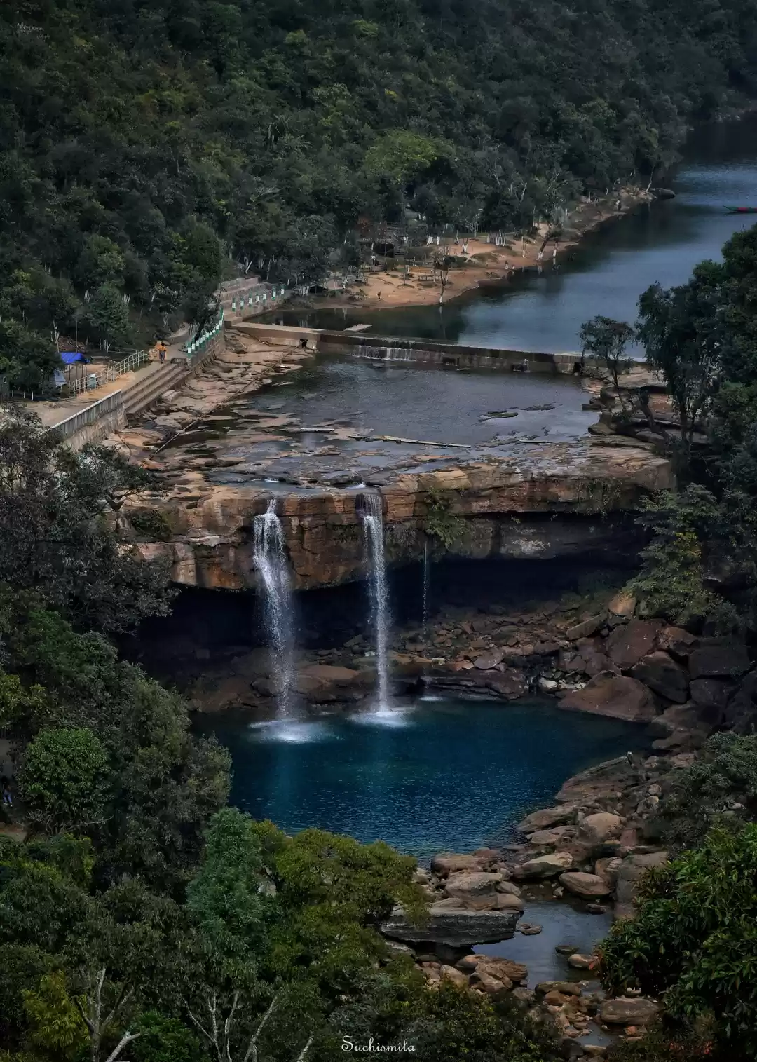 Photo of Cascade down the hil