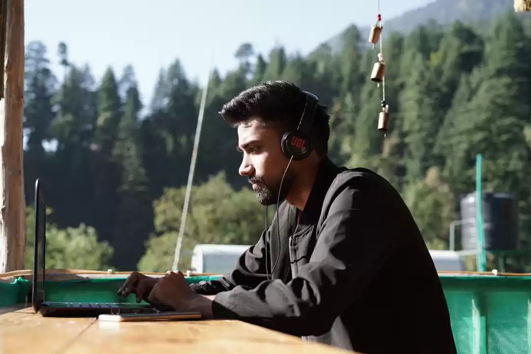 Photo of निकला था घर से 5 दिन