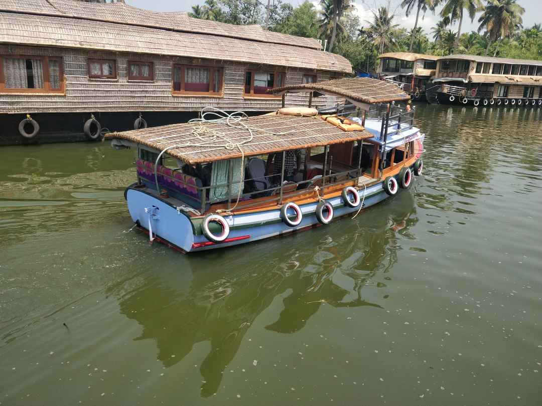 Photo of Alleppy - Blitzy Backwaters of Kerala #photoblog