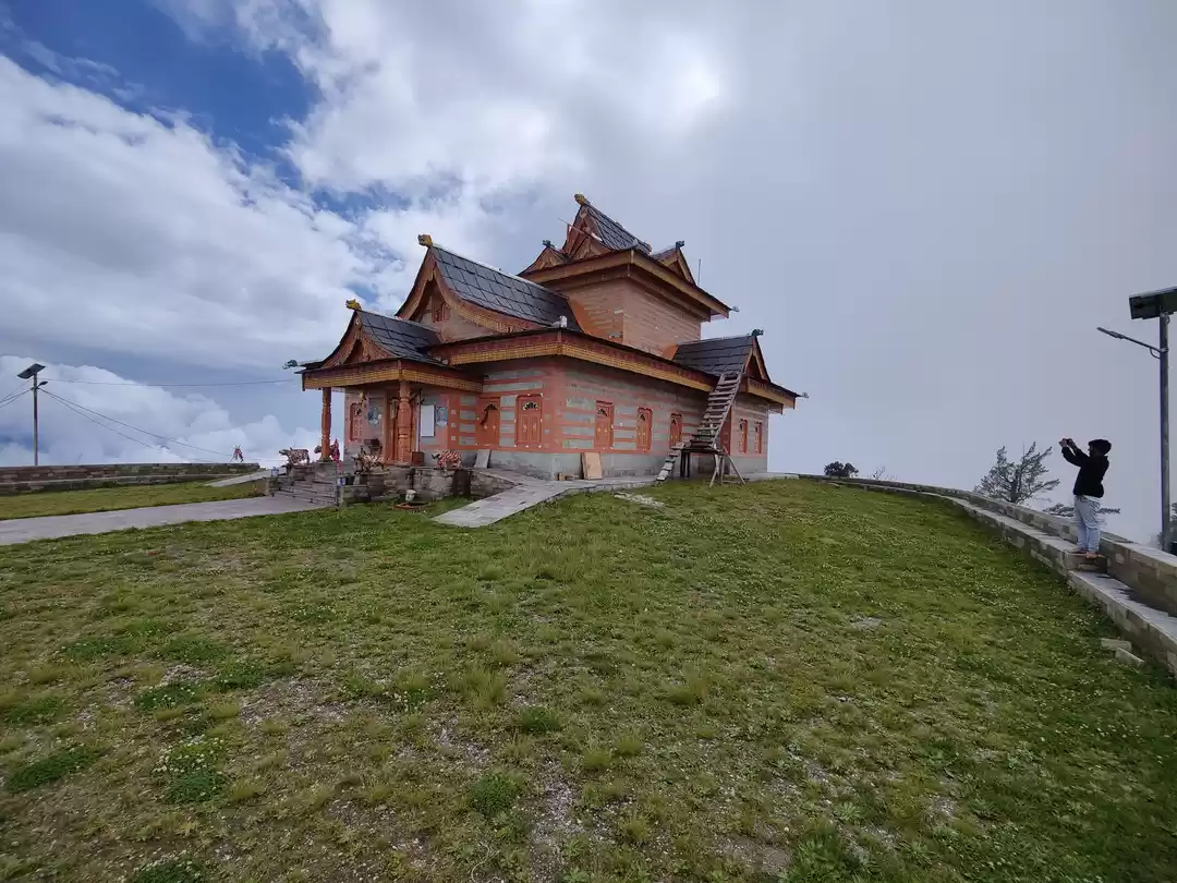 Photo of हिमाचल के एकांत में