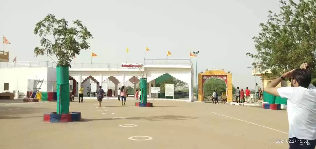 Photo of यह चमत्कारी मंदिर हम