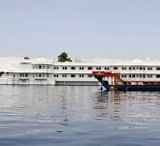 Photo of Jagmandir Lake Islan