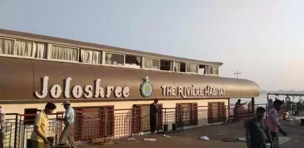 Photo of গঙ্গাবক্ষে নৌকাবিহার