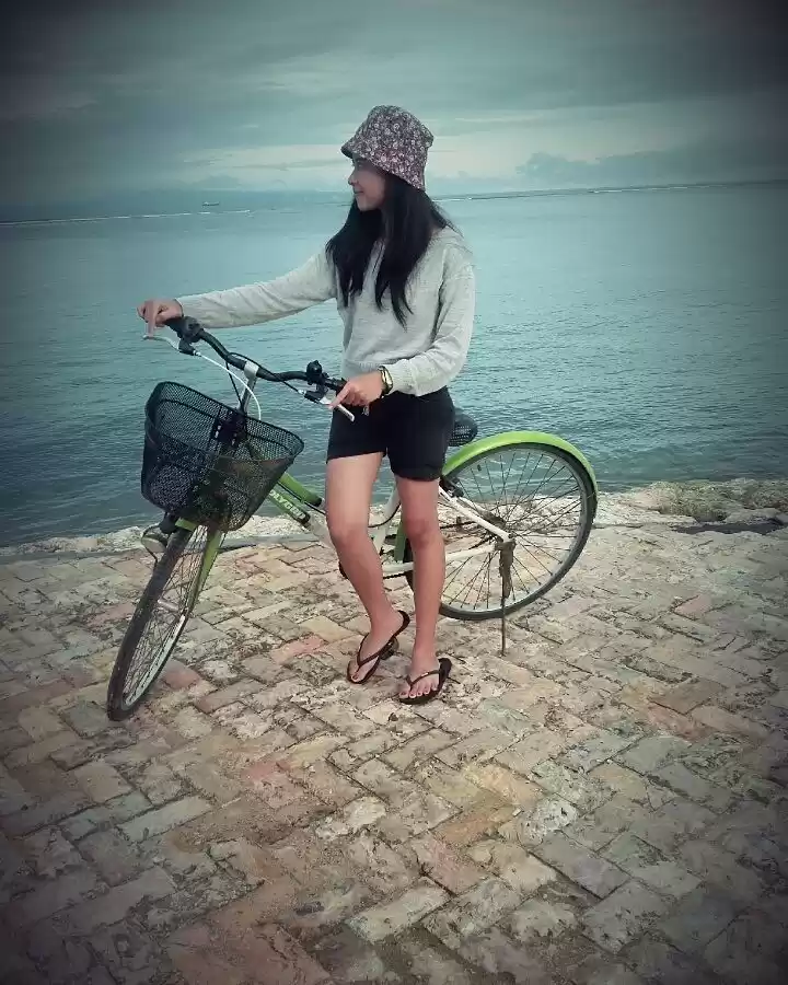 Photo of Avni Arora
