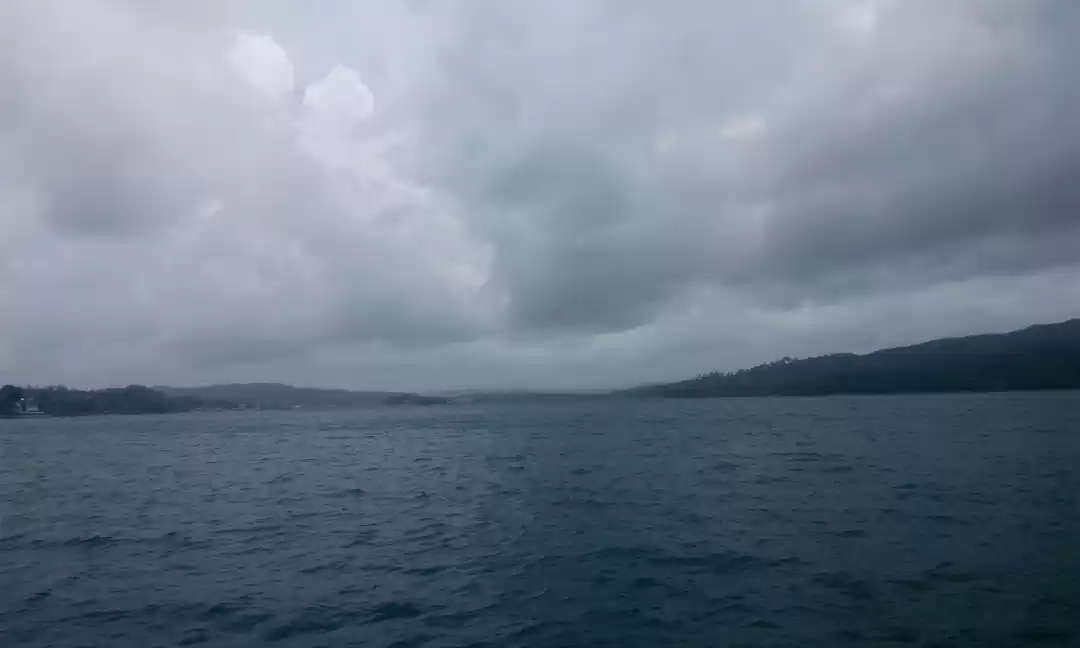 Photo of Sailing on the waves