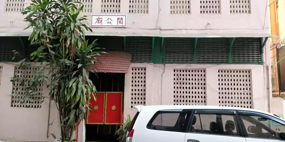 Photo of The Only Chinese Tem