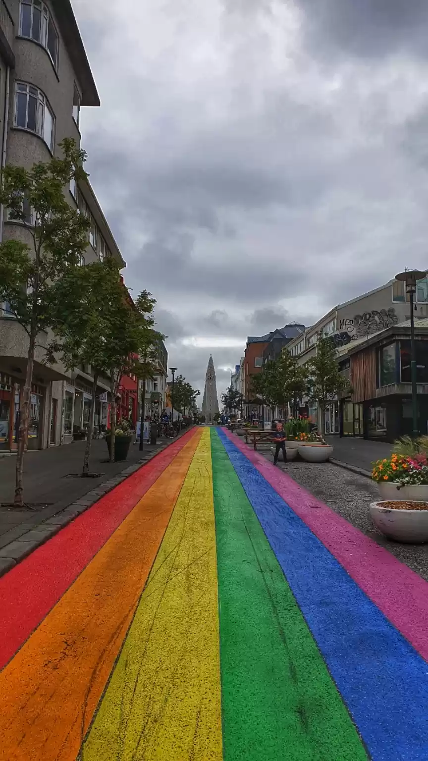 Photo of A Pop of Colour in t