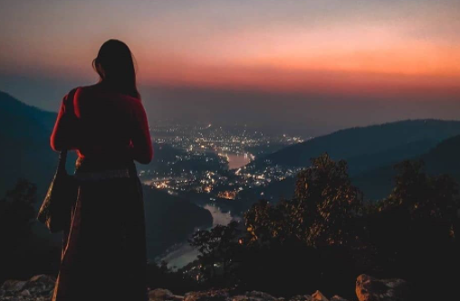 Photo of पहाड़ों की कैद में रह