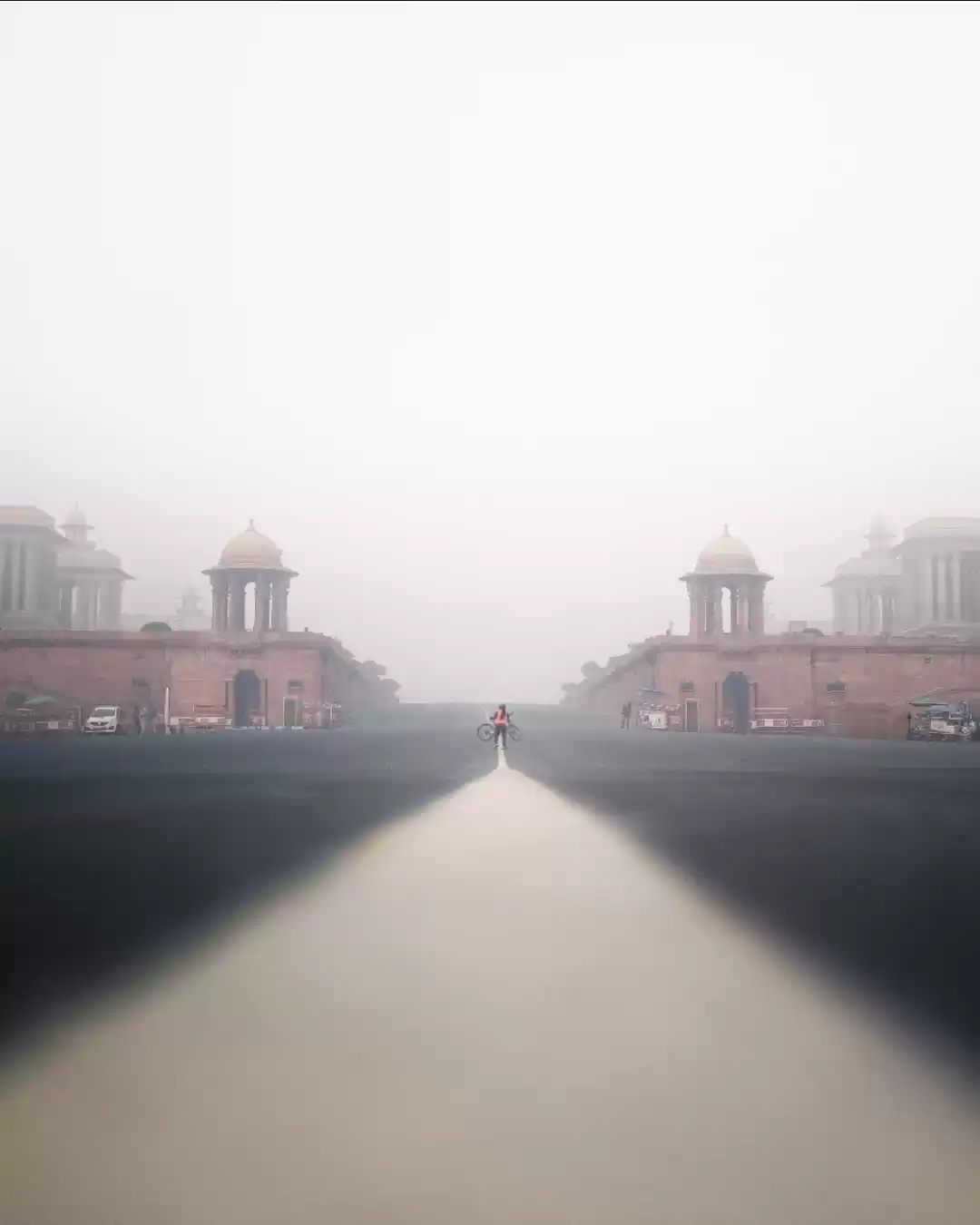 Photo of Parliament House, Th