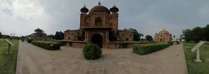 Photo of Tombs at Khusro Bagh