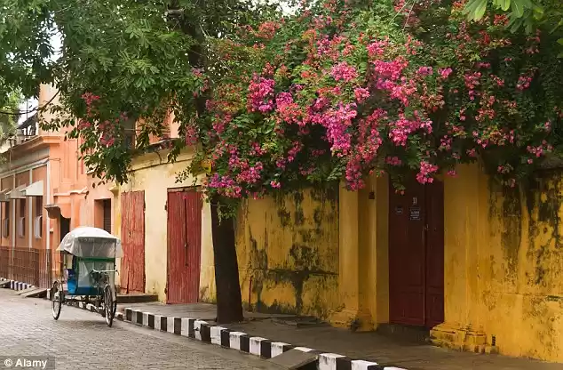 Photo of Retreating to Pondic