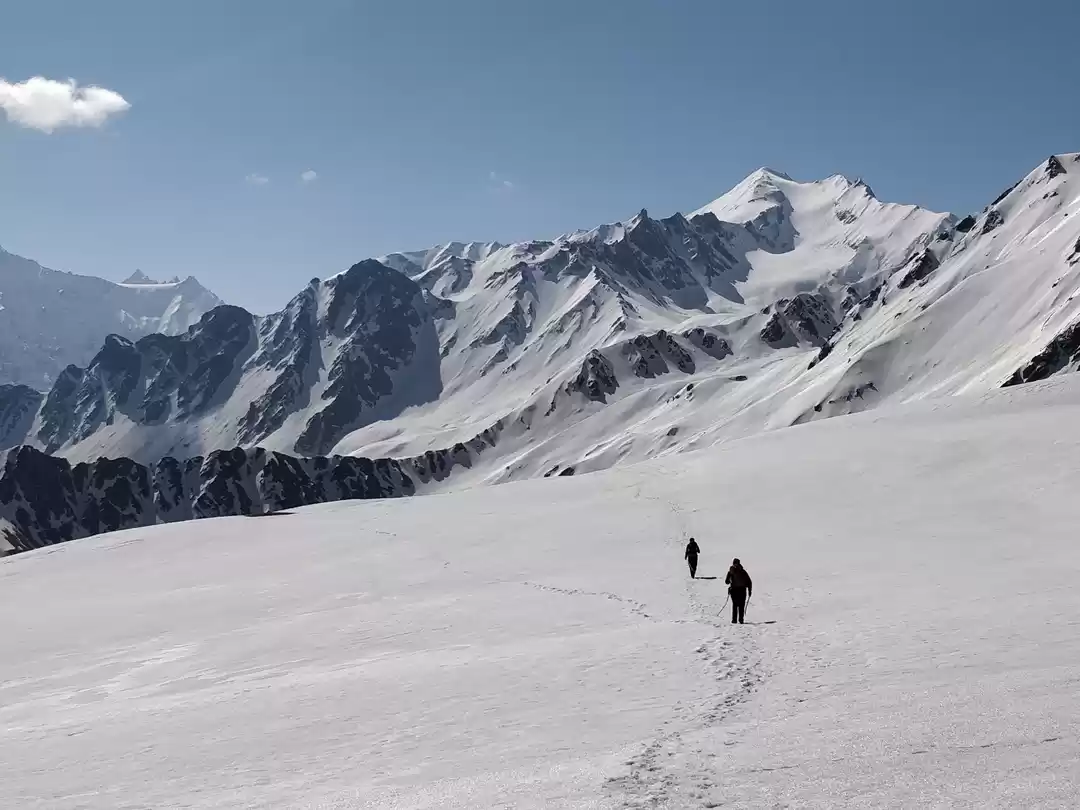 Photo of Sar Pass "The Majest