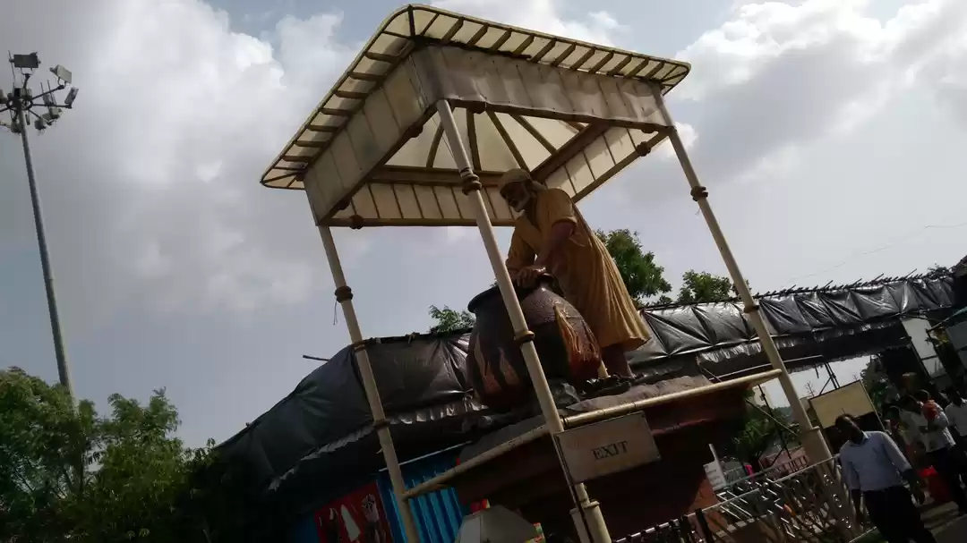 Photo of Enshrine divinity to