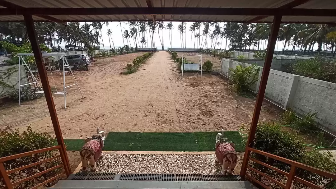 Photo of Courtyard Becah