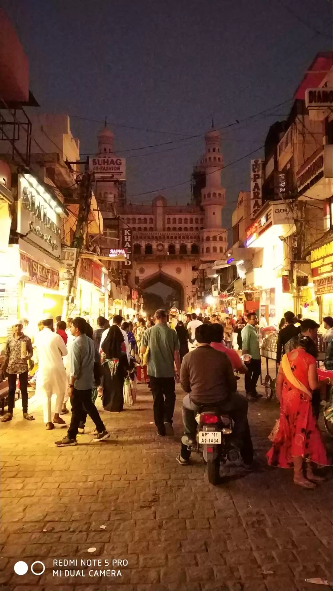 Photo of In the bazaars of Hy