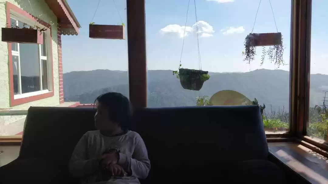 Photo of दोस्तों को छोड़, परि