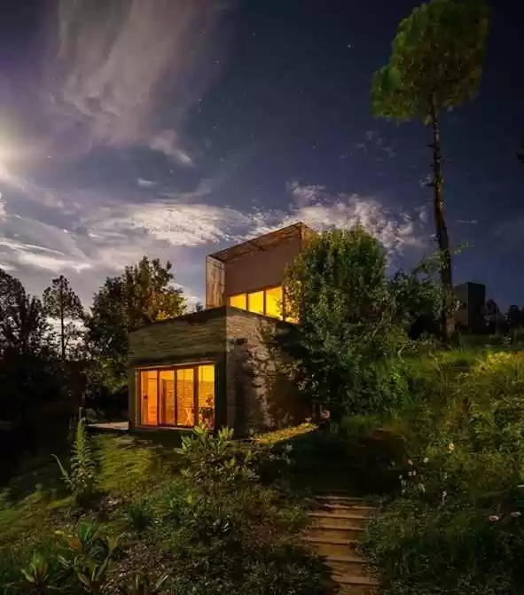 Photo of दिल्ली से 7 घंटे दूर