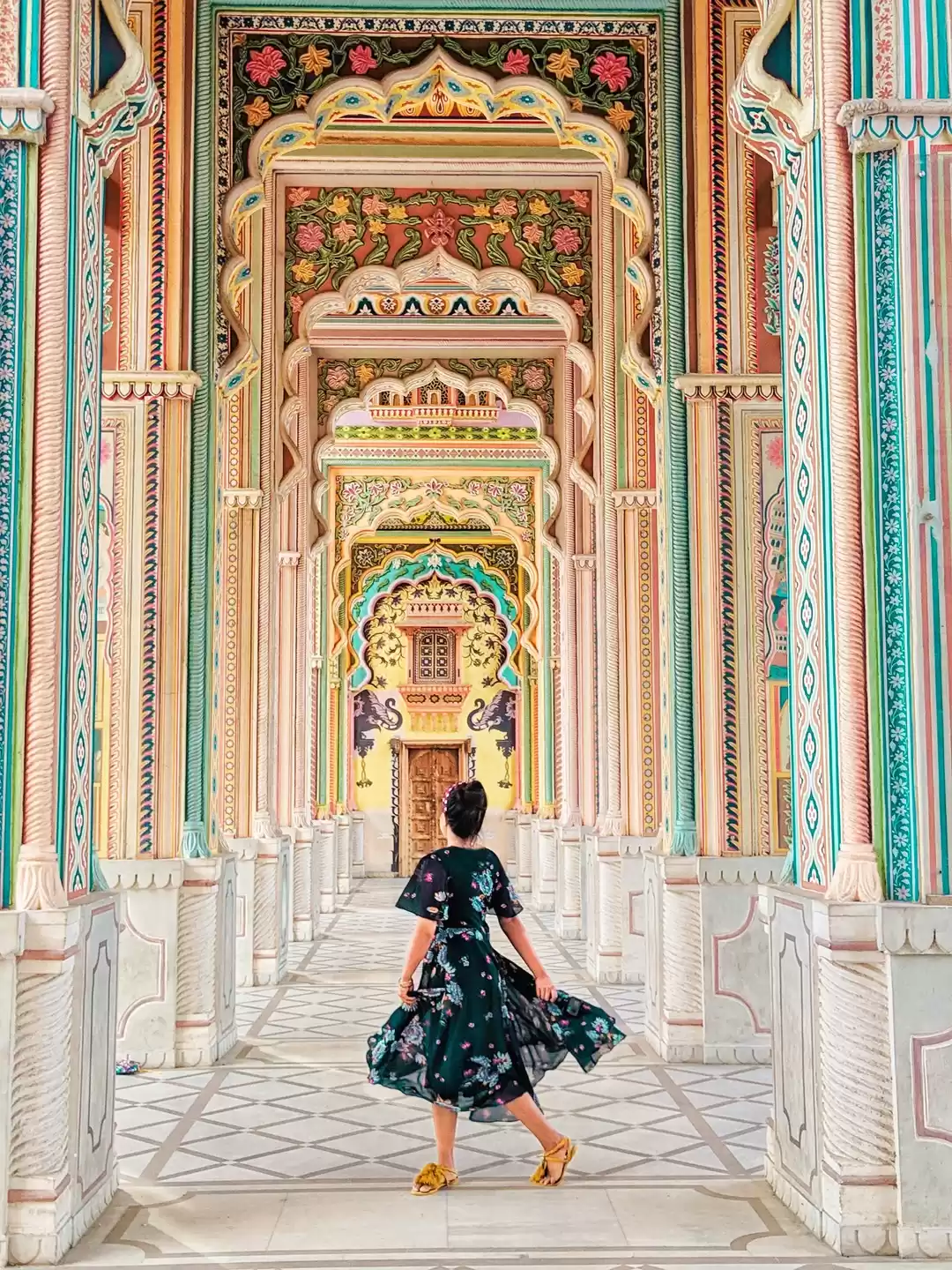 Photo of GUIDE TO JAIPUR