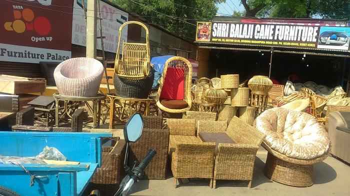 Shopping In Chandigarh Learn About Chandigarh Famous Things For Shopping On Tripoto Hello, i am prateek kumar in this video i go to cheapest furniture market(shastri park). shopping in chandigarh learn about