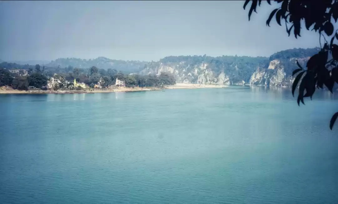 Photo of Himalayan foothills 