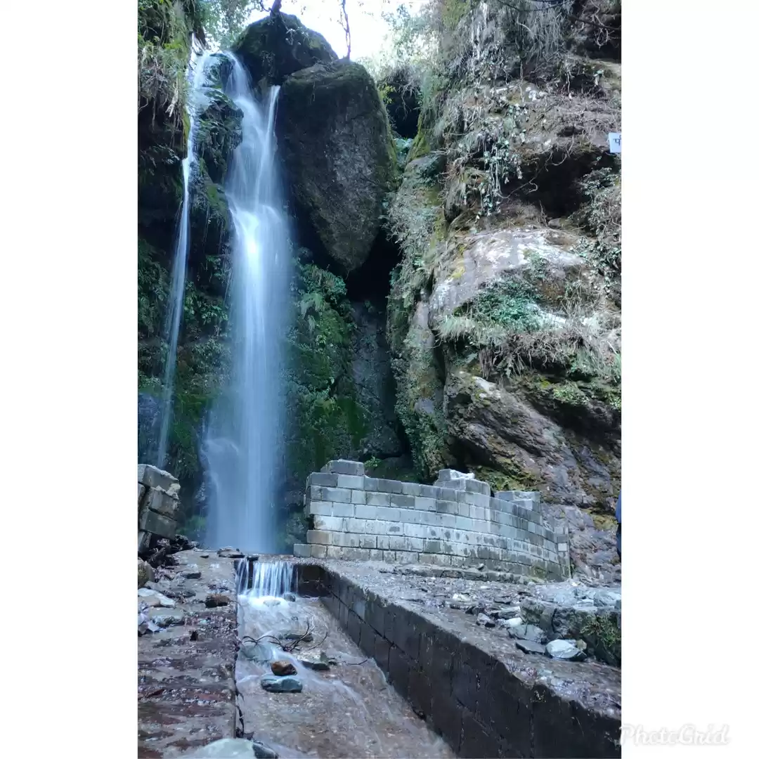 Photo of Jibhi Waterfall