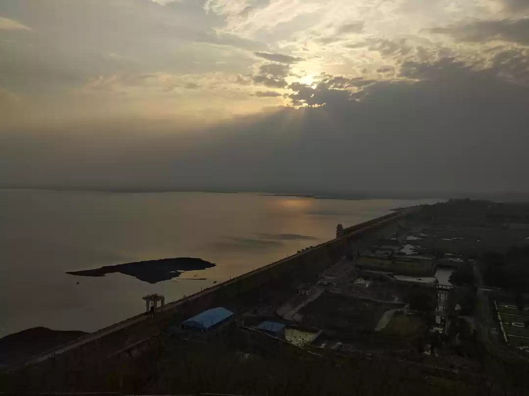 Photo of Dam and it's Gardens