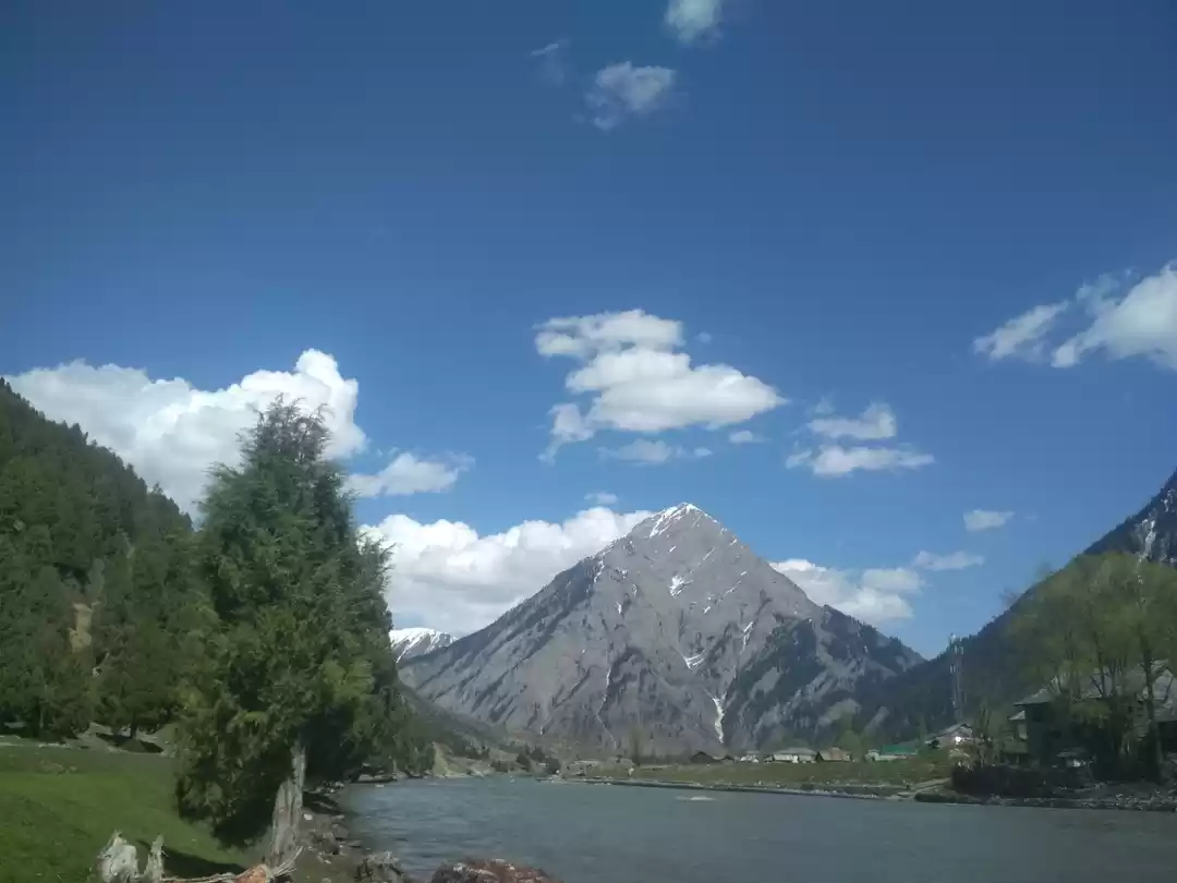 Photo of Habba Khatoon Mounta