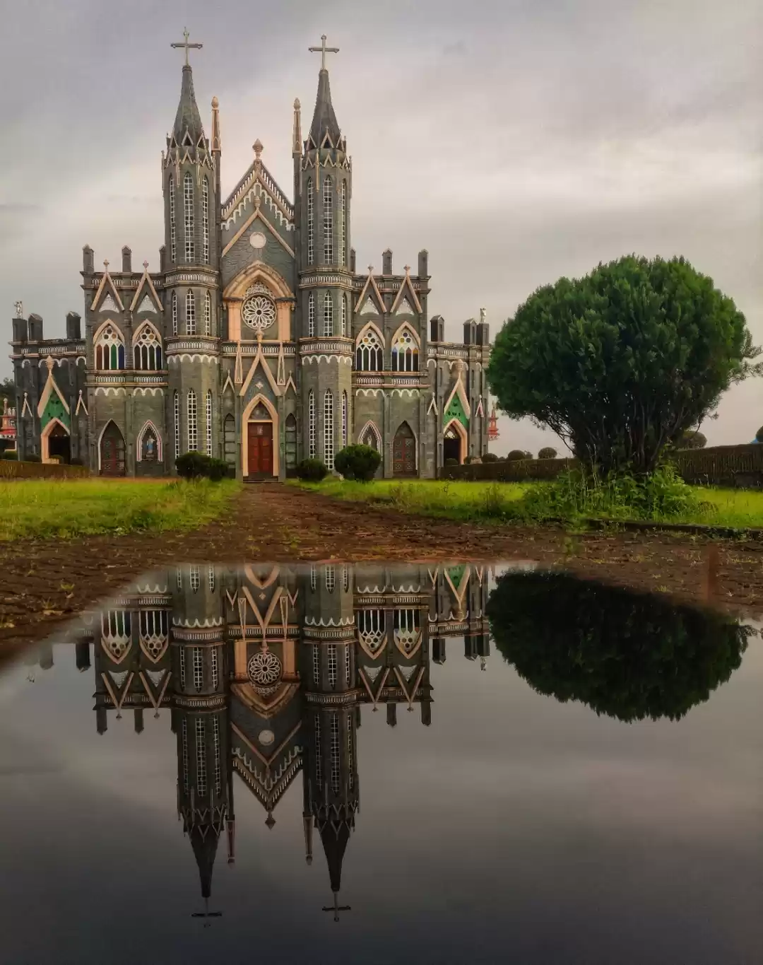 Photo of St. Lawrence Church.
