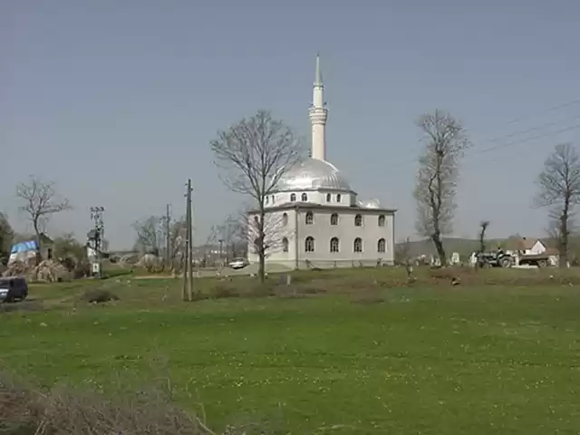Photo of Kosovo - Entering a 