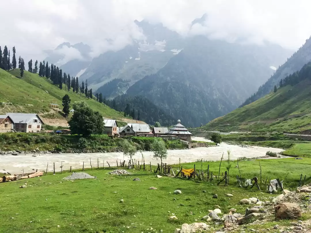 Photo of Two rookies, Kashmir