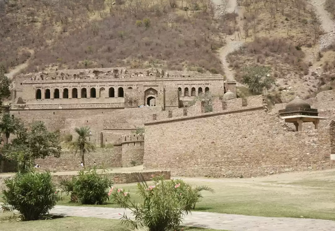 Photo of Bhangarh Fort: The U