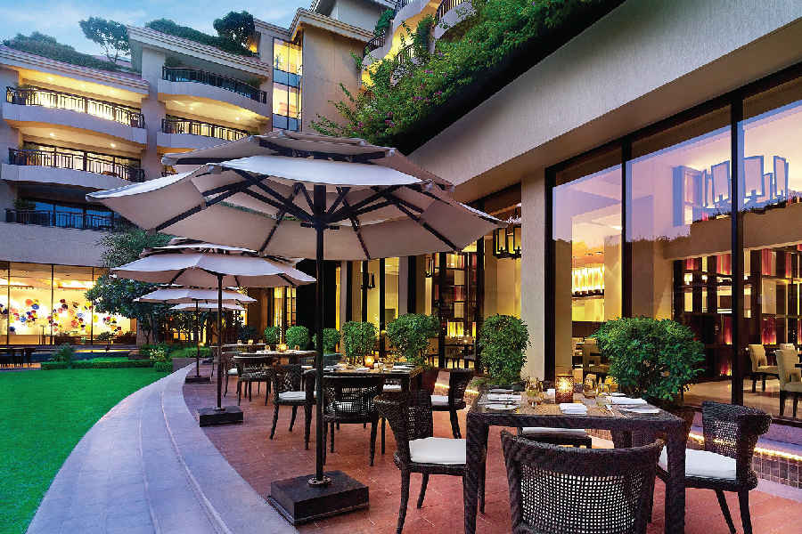 9 Buffet Sunday Brunches In Delhi You Absolutely Must Try Out This Weekend Their brunch's reputation precedes even the food. 9 buffet sunday brunches in delhi you