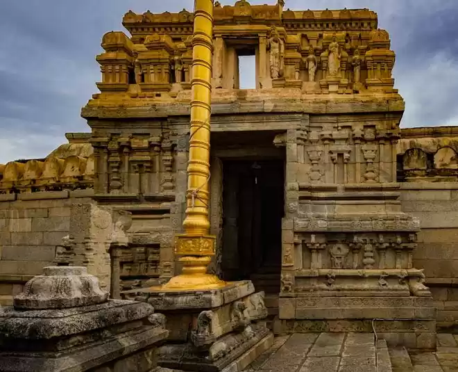 Photo of कहीं हवा में तो कहीं