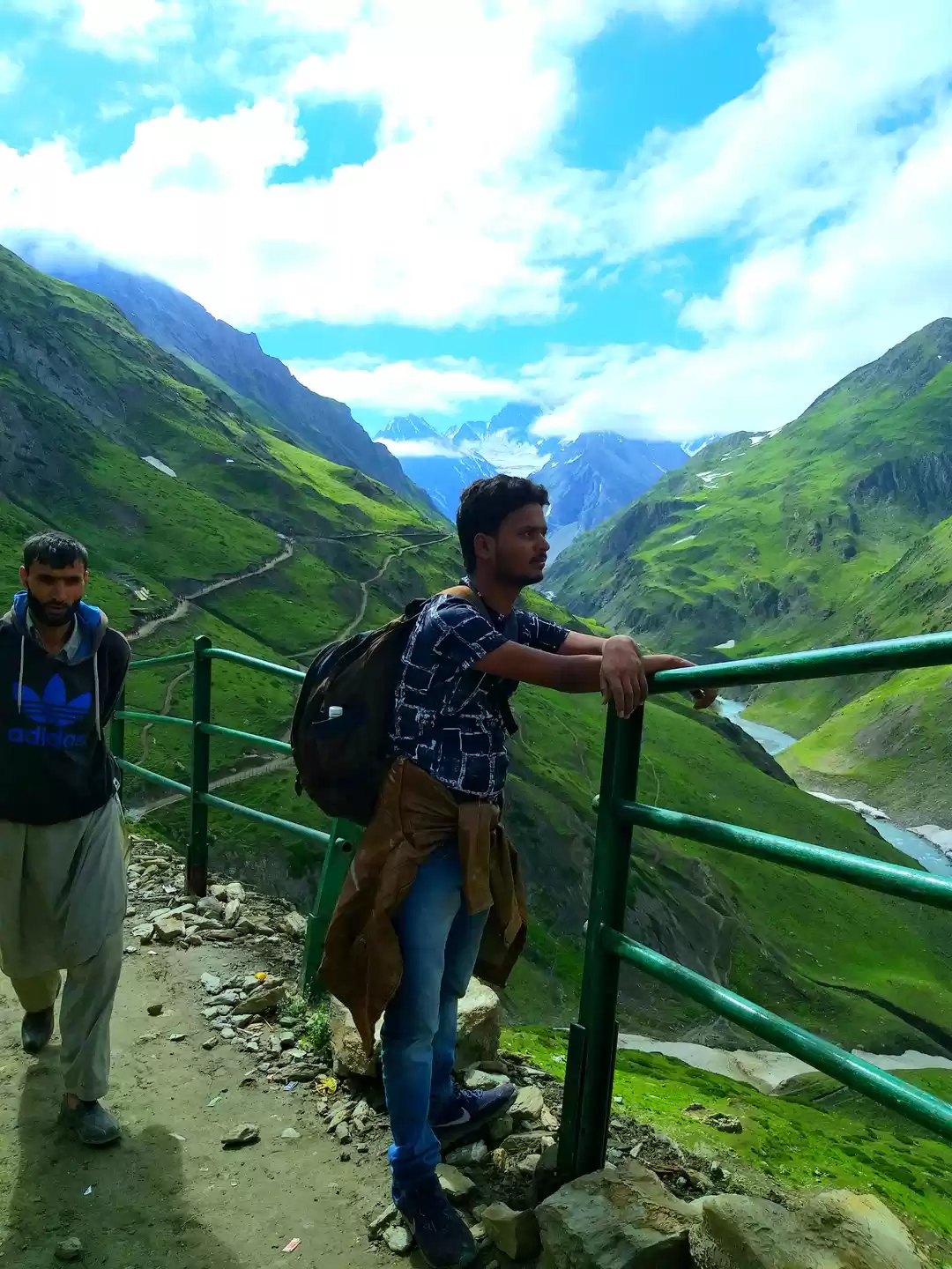 Photo of पार्टनर संग रोड ट्रि