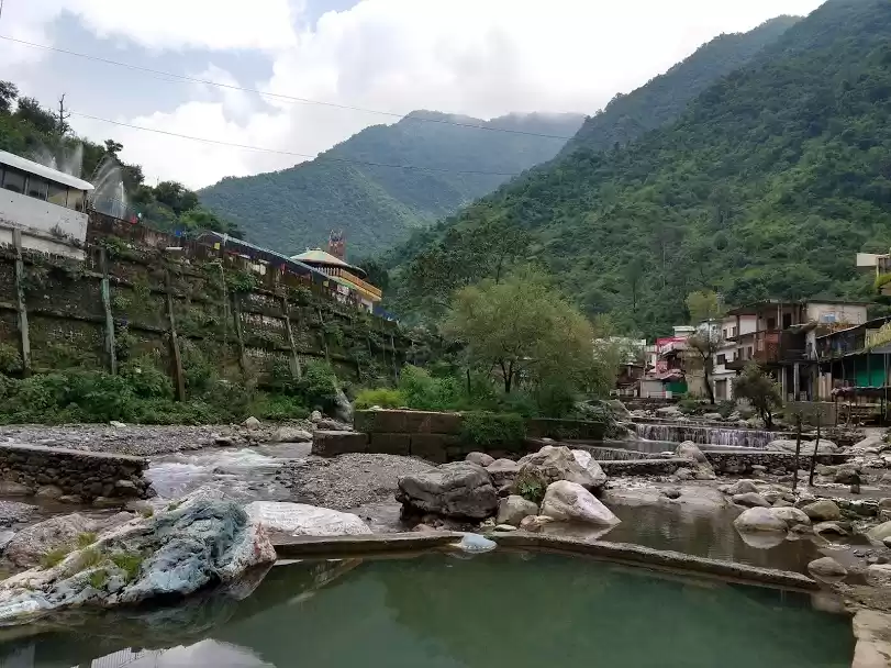 Photo of ₹2500 में घूमा पूरा 