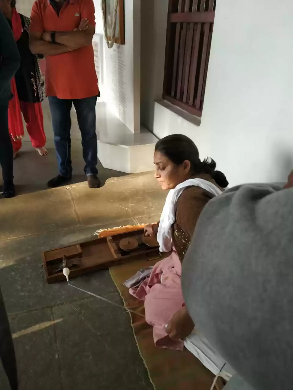 Photo of साबरमती के किनारे बस