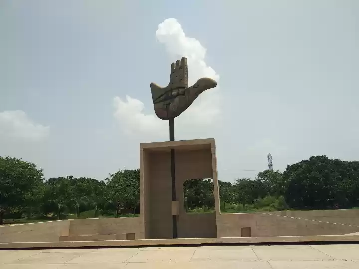 Photo of Open Hand Monument C