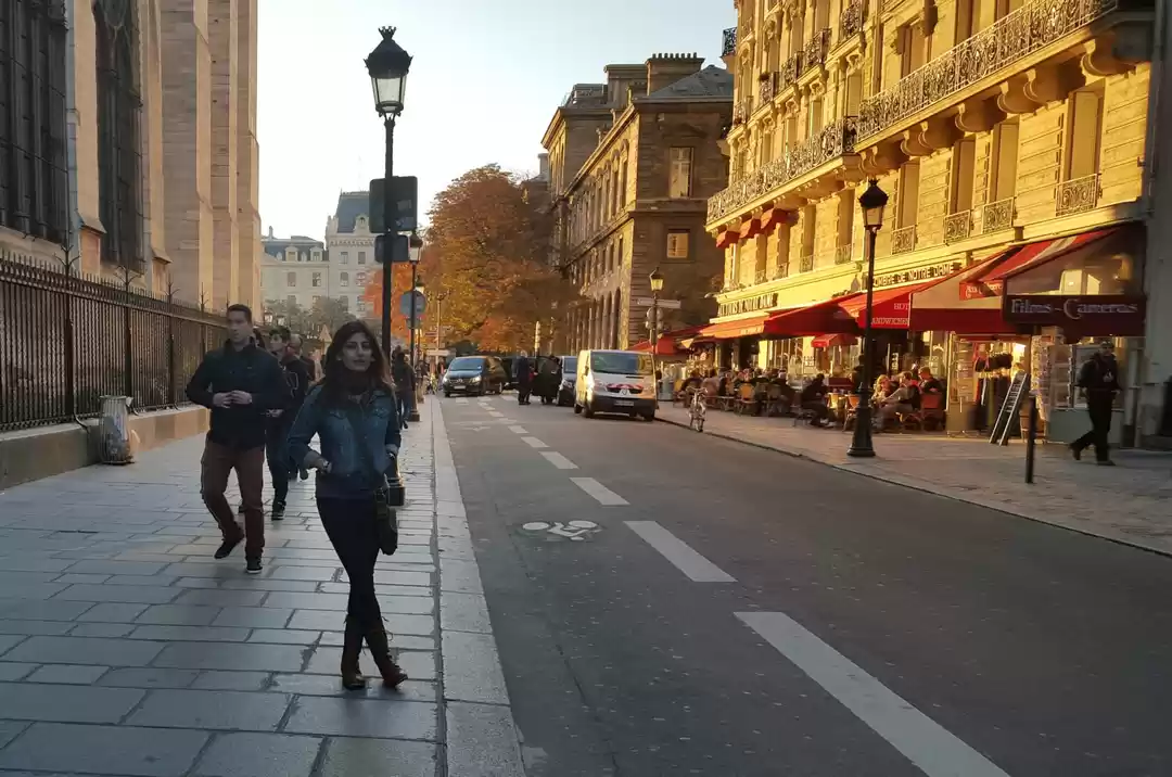 Photo of Parisian Rendezvous