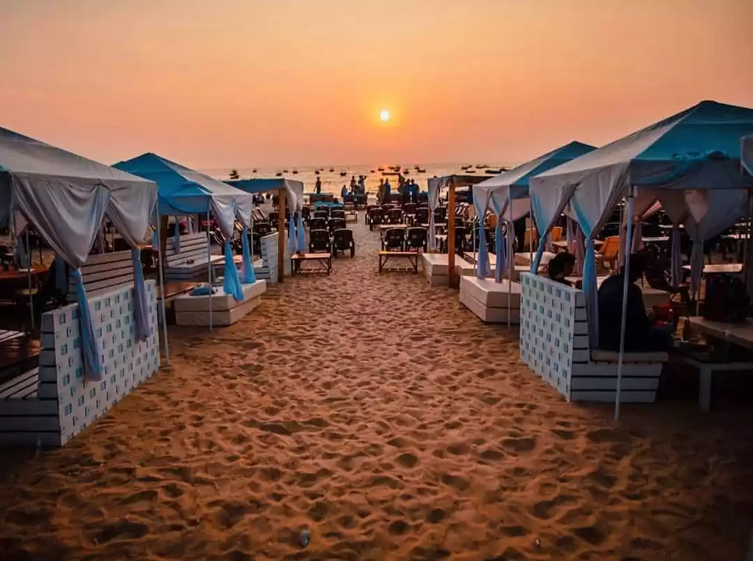 Photo of A travellers guide t