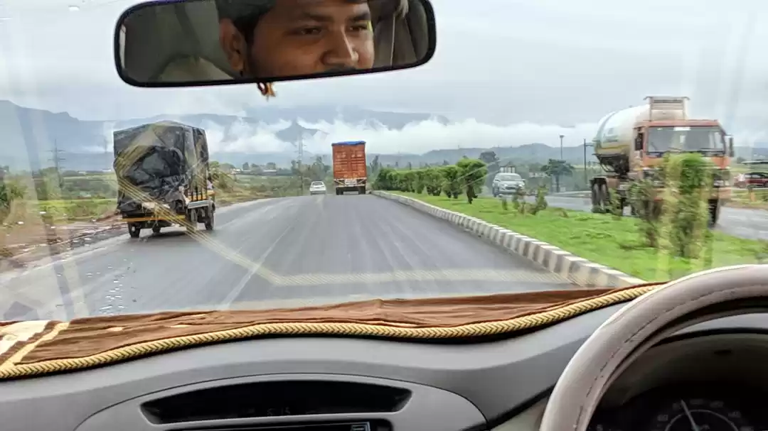 Photo of Lone Traveller ( Bea