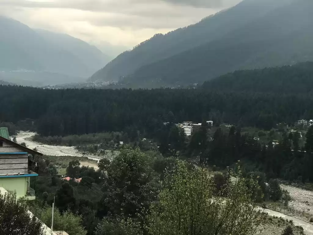 Photo of 3 Girls Exploring No