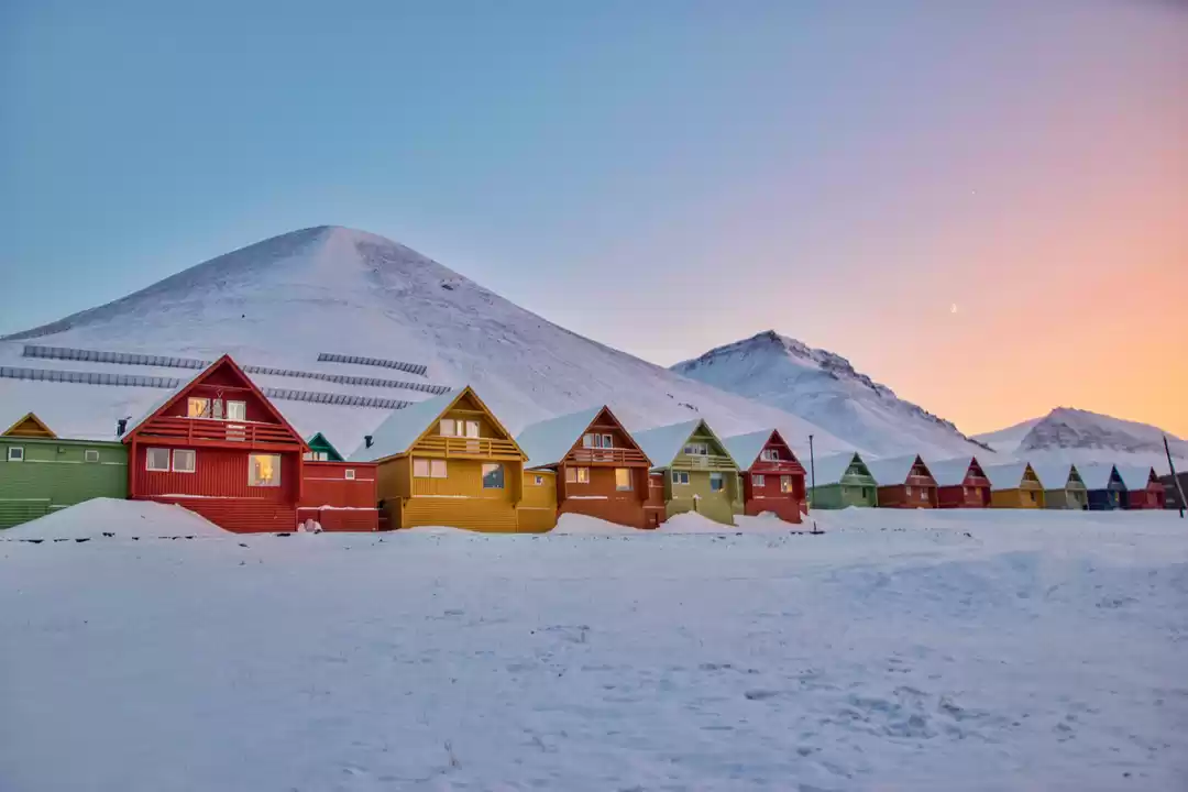 Photo of Travel to Longyearby