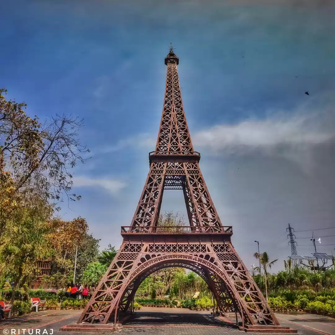 Photo of A theme park featuri