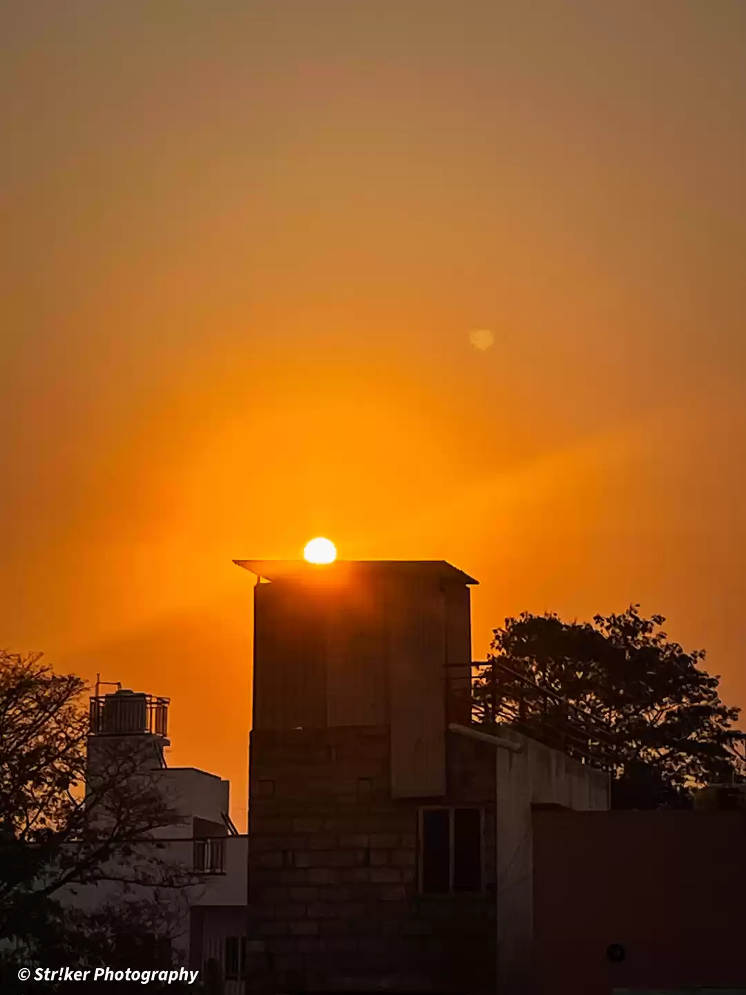 Photo of Sunsets and cityscap