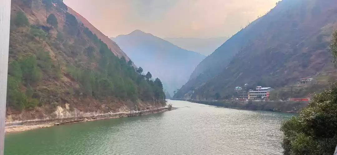Photo of Scenes from an road 