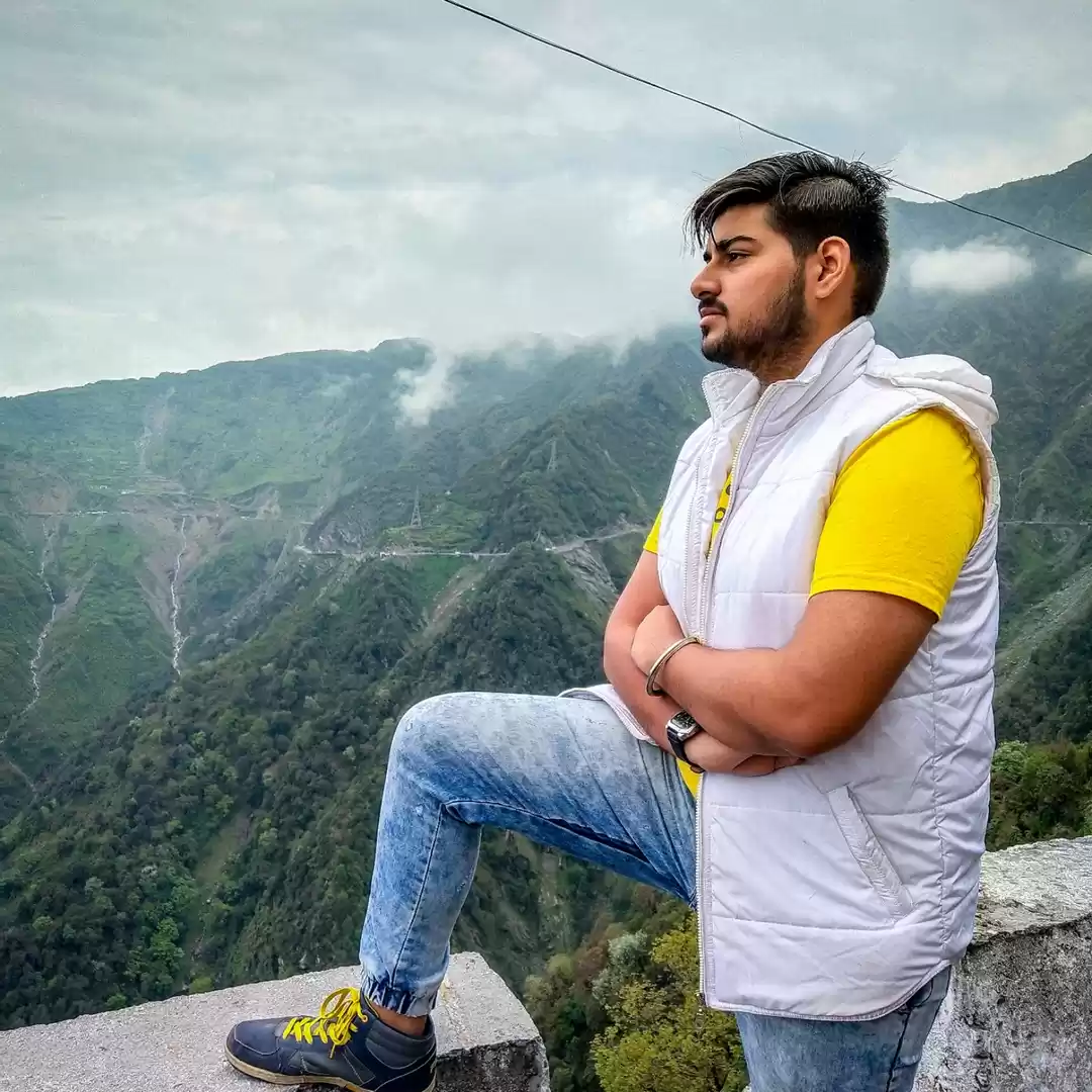 Photo of sarwin9 sings